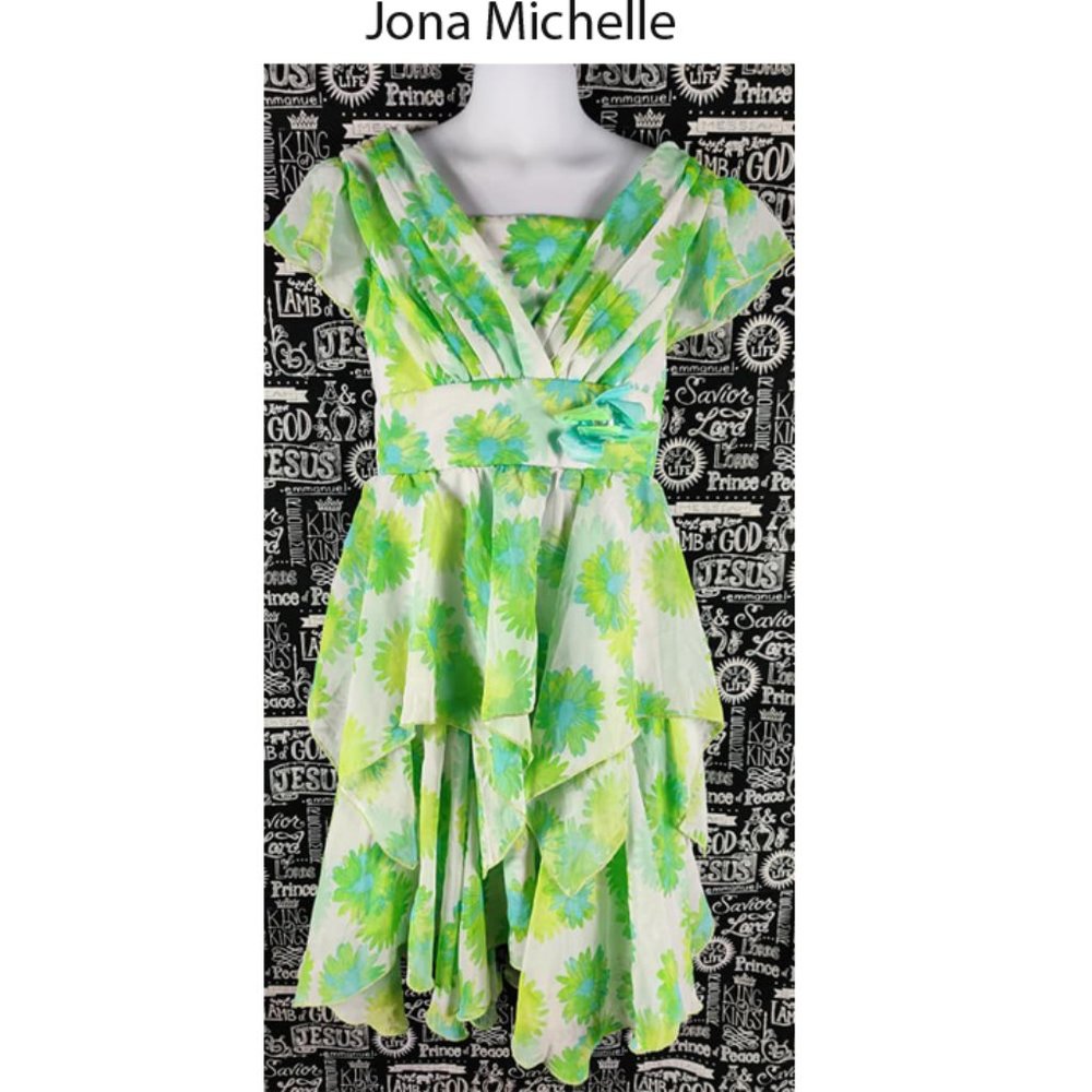 Jona Michelle Floral Ruffle dress Sz 8